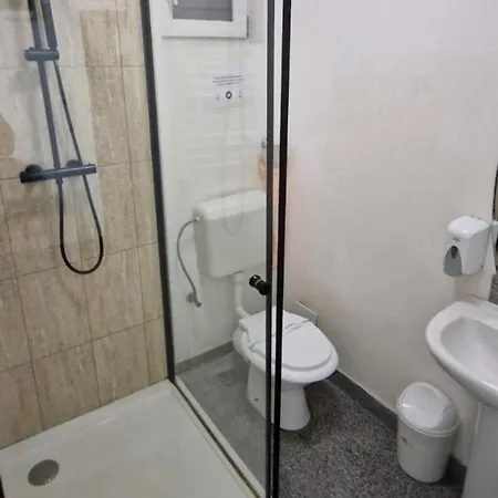 فندق Vitan273 3*